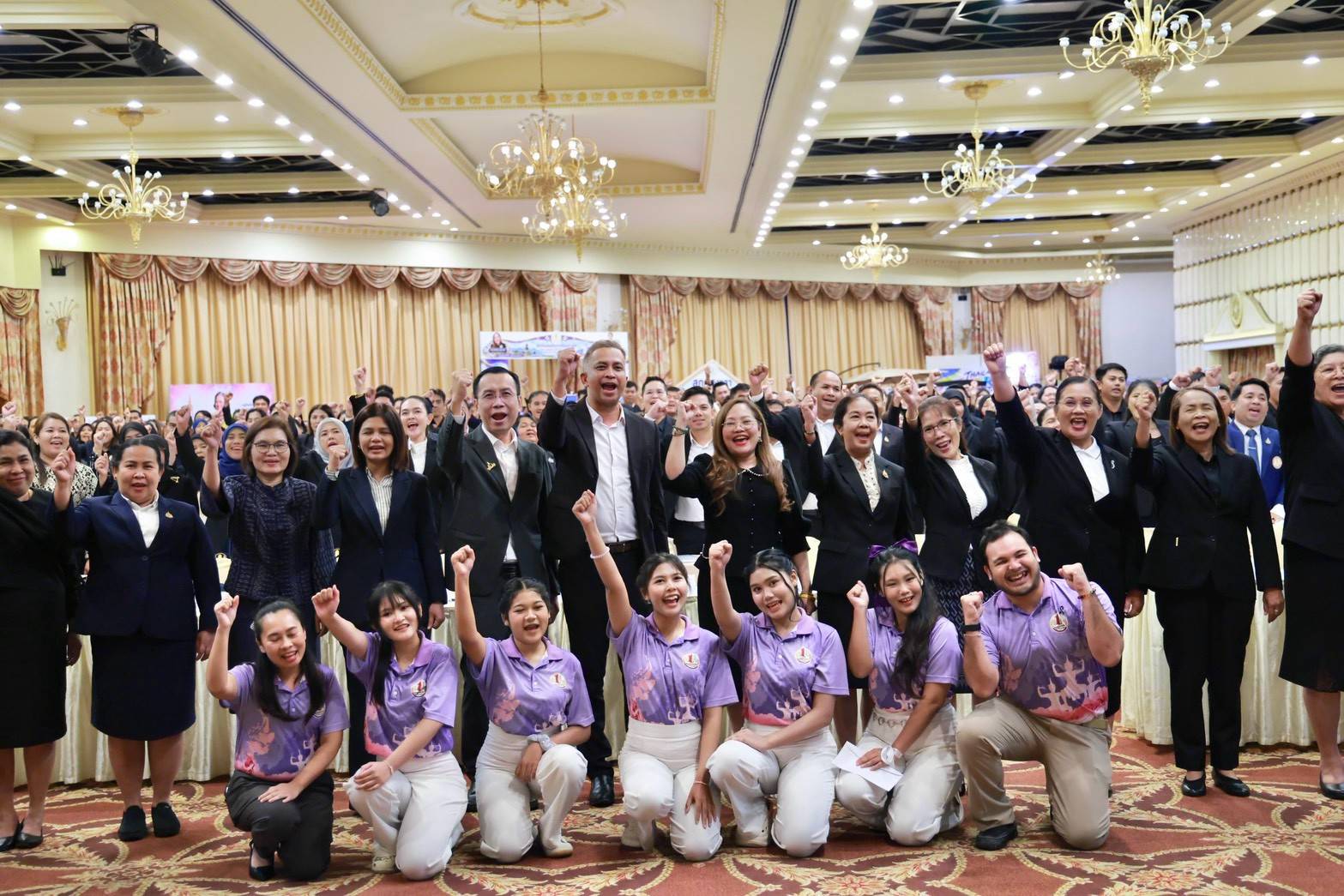 อธิบดี สกร. พบปะให้กำลังใจบุคลากร 14 จังหวัดภาคใต้ ย้ำทำงานยึดบริบทพื้นที่ มุ่งประโยชน์ประชาชน 