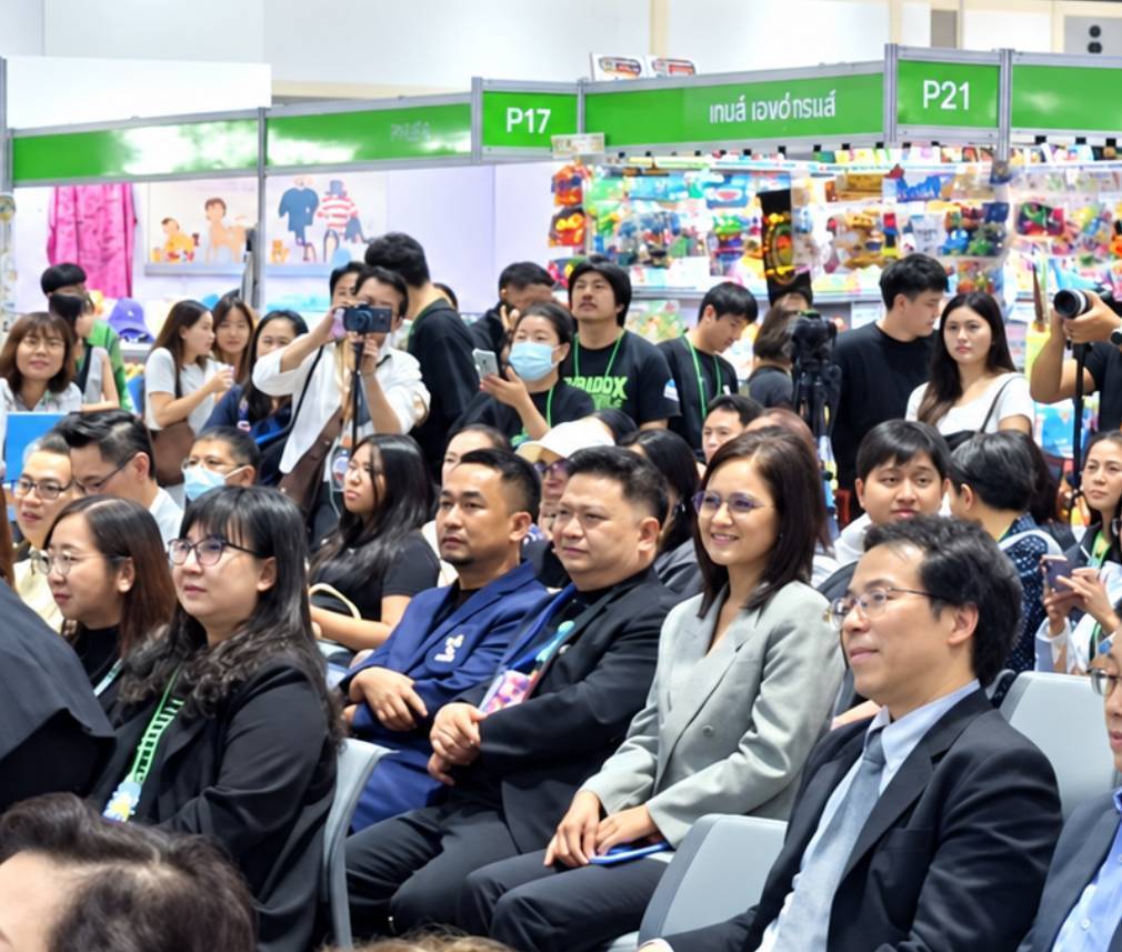 อธิบดี สกร. จับมือ สดช. ขับเคลื่อน AI Agent ยกระดับการศึกษาไทย ชู “คิดนำ AI” ลดภาระงานครู พัฒนาผู้บริหารสู่ Smart Leader เฟสแรกลงทะเบียนรับสิทธิ์กว่า 40,000 คน